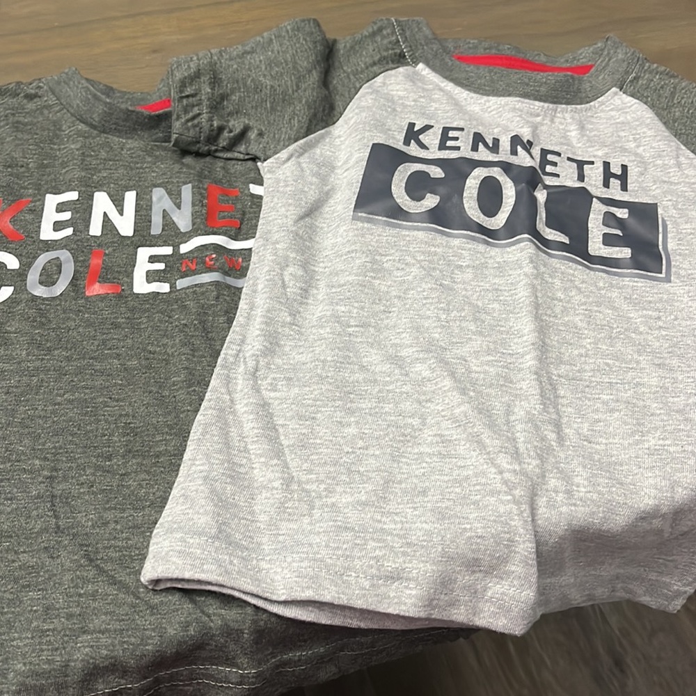 Like new! Kenneth Cole set. 2 tops and 1 pant.